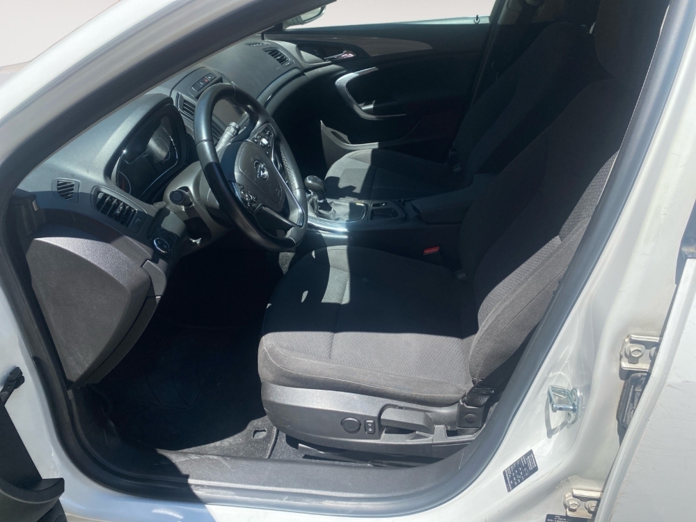 Opel Insignia Berlina Selective foto 4