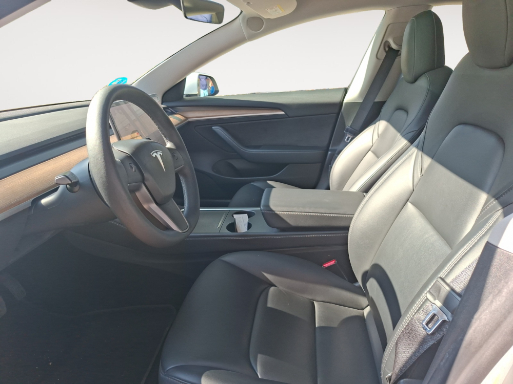 Tesla Model 3 Basis RWD foto 8