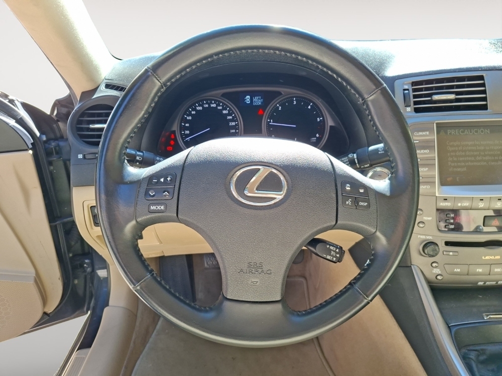 Lexus IS200 220d foto 13