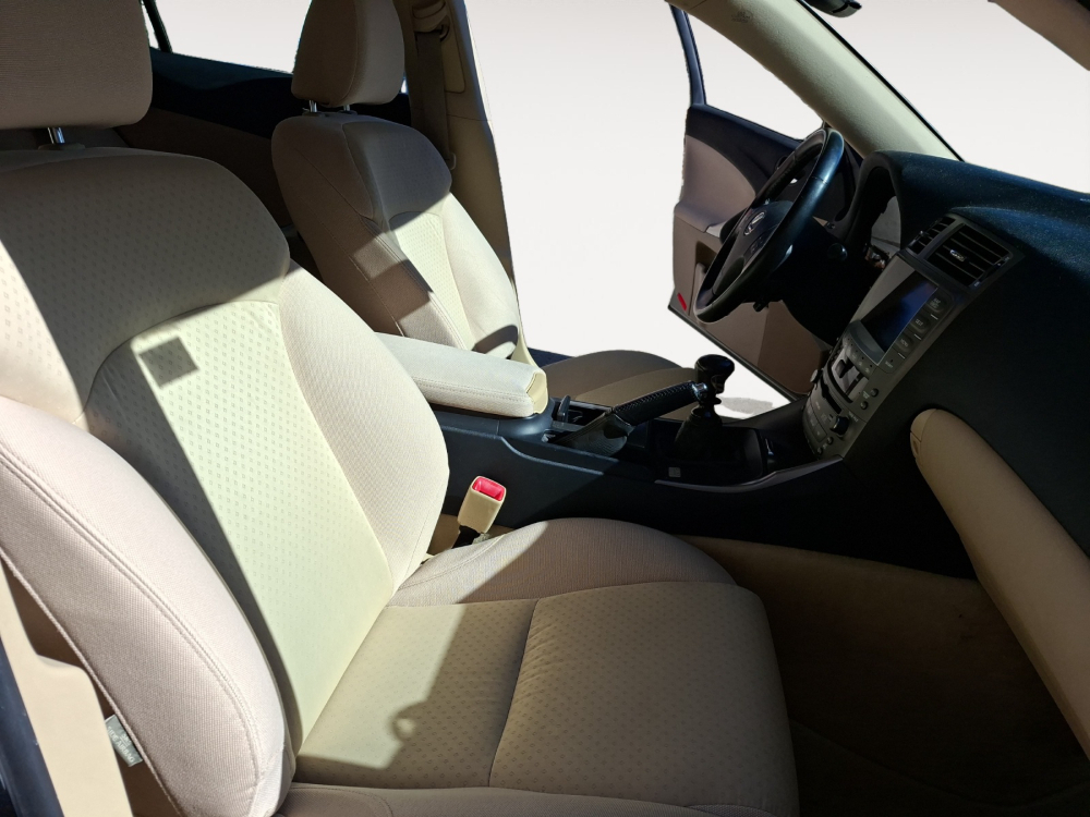 Lexus IS200 220d foto 16