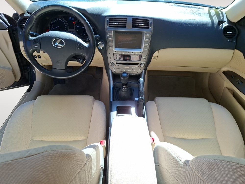 Lexus IS200 220d foto 11