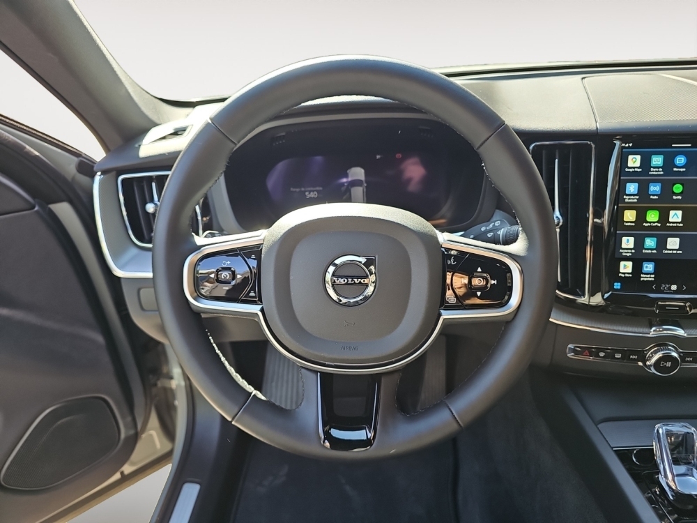 Volvo XC60 Plus Dark 2WD foto 13