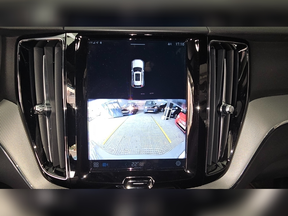 Volvo XC60 Plus Dark 2WD foto 21