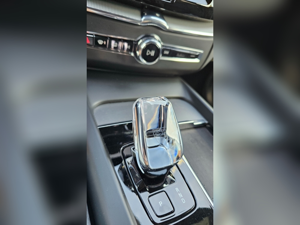 Volvo XC60 Plus Dark 2WD foto 27