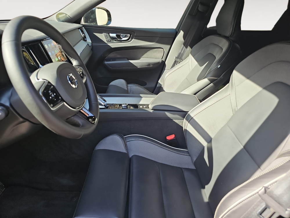 Volvo XC60 Plus Dark 2WD foto 10