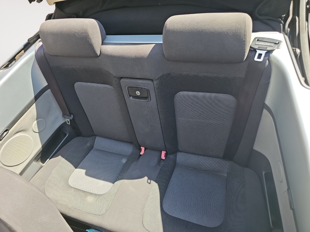 Volkswagen New Beetle 1.6 foto 14