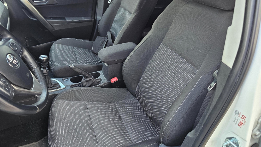 Toyota Auris Advance foto 15