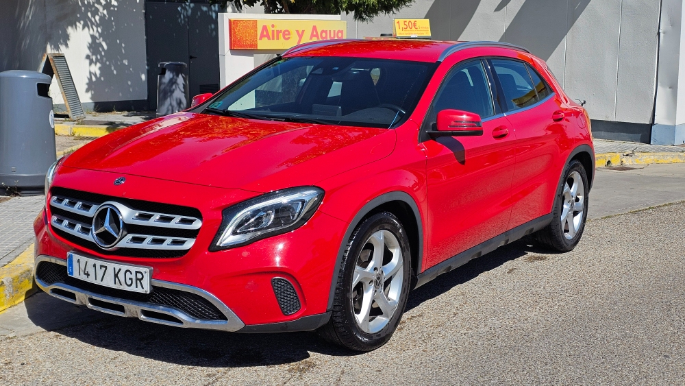 Mercedes-Benz Clase GLA GLA 200 CDI / d (156.908) foto miniatura